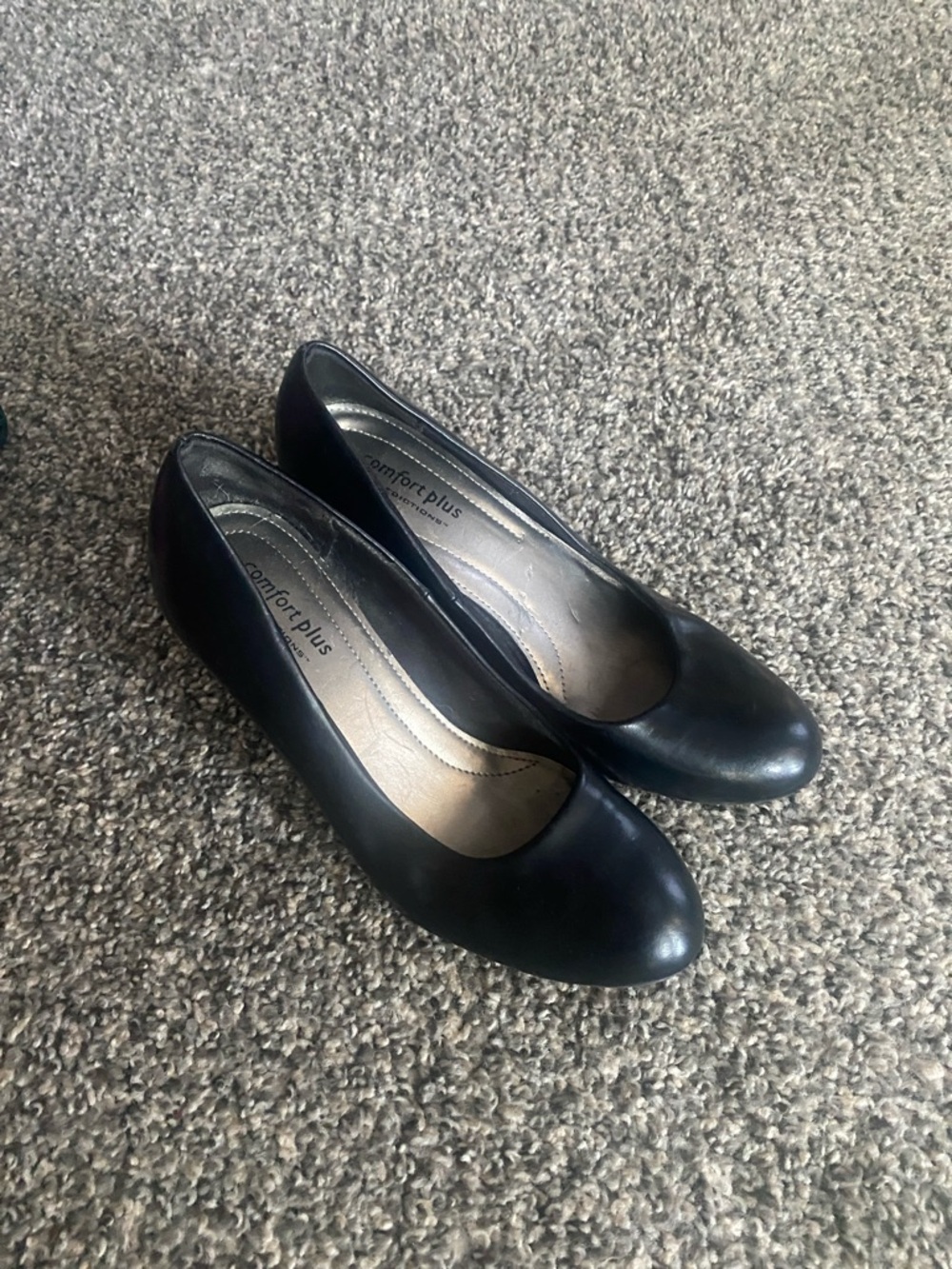 comfort plus by Predictions Black Rounded-Toe Women’s Pumps